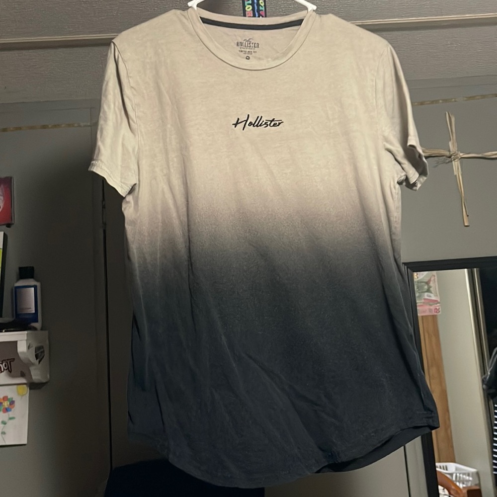 Hollister Curved Hem tee